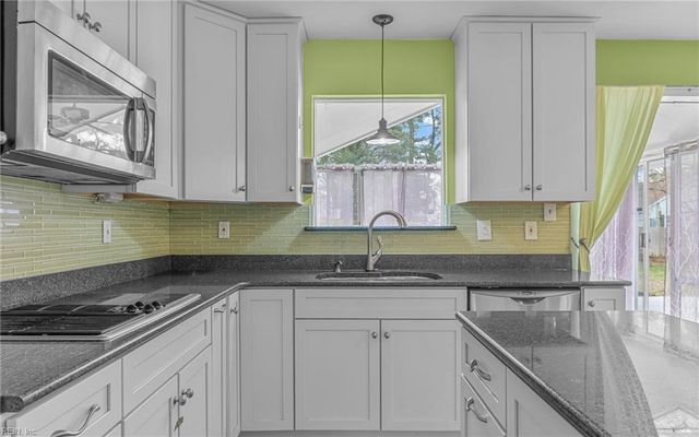 941 Storm Lake DR, Virginia Beach, VA 23454