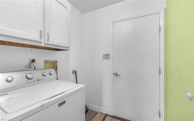 941 Storm Lake DR, Virginia Beach, VA 23454