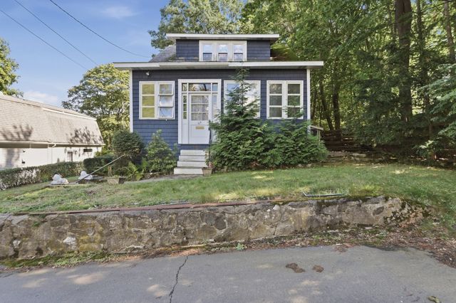 62 Chase Avenue, Lexington, MA 02421
