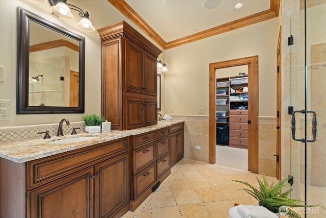 36315 SE Saint Andrews Lane, Snoqualmie, WA 98065