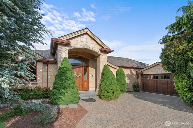 36315 SE Saint Andrews Lane, Snoqualmie, WA 98065