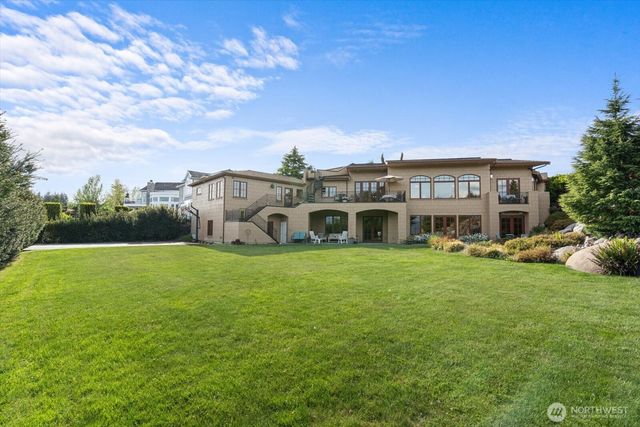 36315 SE Saint Andrews Lane, Snoqualmie, WA 98065