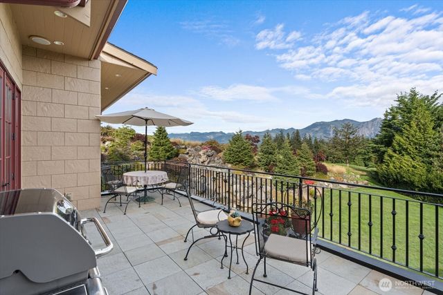 36315 SE Saint Andrews Lane, Snoqualmie, WA 98065