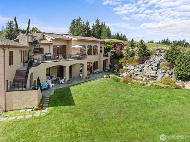 36315 SE Saint Andrews Lane, Snoqualmie, WA 98065