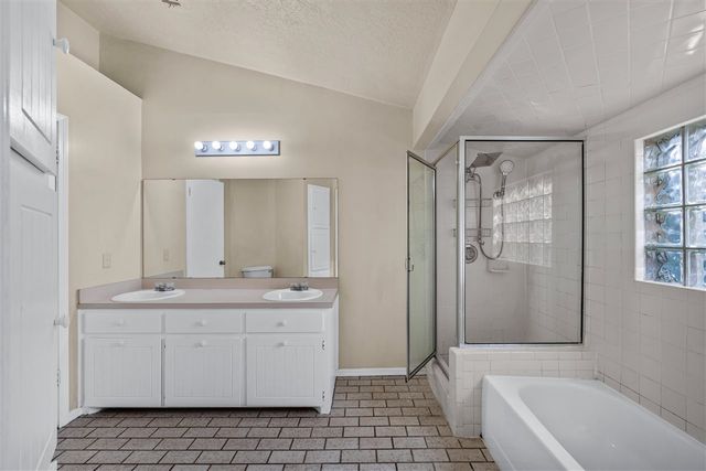 3904 SW Parkridge Blvd, Lawton, OK 73505