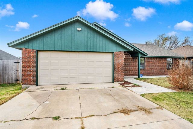 3904 SW Parkridge Blvd, Lawton, OK 73505