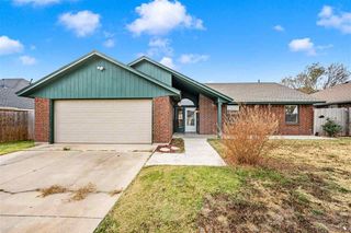3904 SW Parkridge Blvd, Lawton, OK 73505