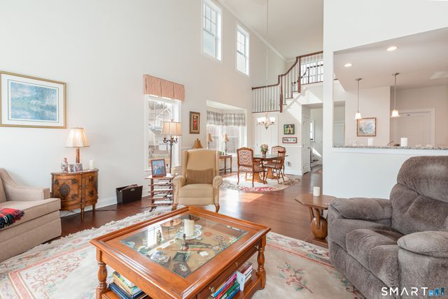 2 Arrowwood Court 2, Middlebury, CT 06762