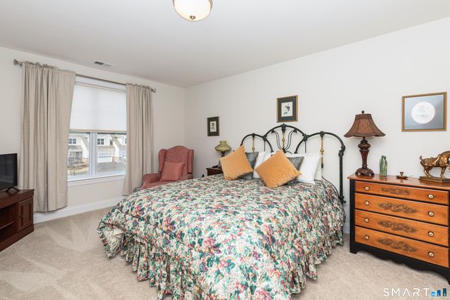 2 Arrowwood Court 2, Middlebury, CT 06762