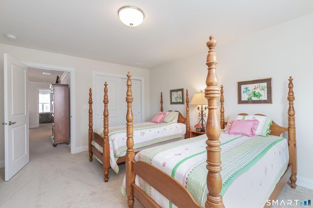 2 Arrowwood Court 2, Middlebury, CT 06762