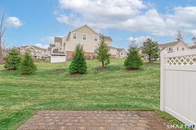 2 Arrowwood Court 2, Middlebury, CT 06762