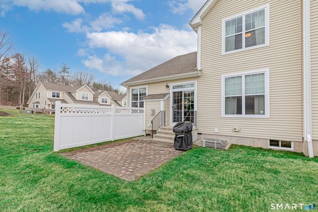 2 Arrowwood Court 2, Middlebury, CT 06762