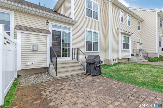 2 Arrowwood Court 2, Middlebury, CT 06762