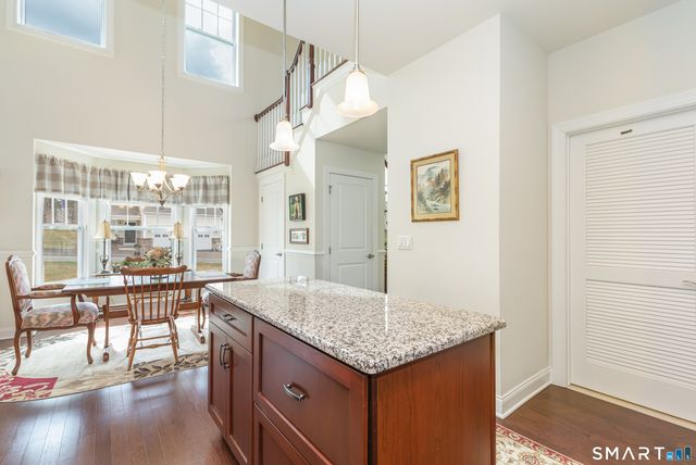 2 Arrowwood Court 2, Middlebury, CT 06762