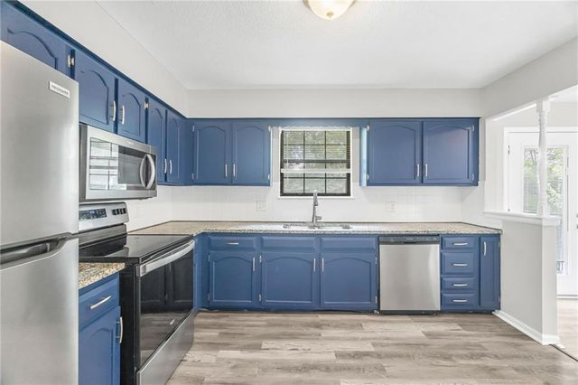 1405 N Millburn Avenue, Independence, MO 64056