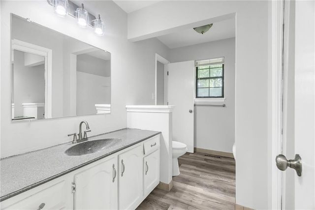 1405 N Millburn Avenue, Independence, MO 64056