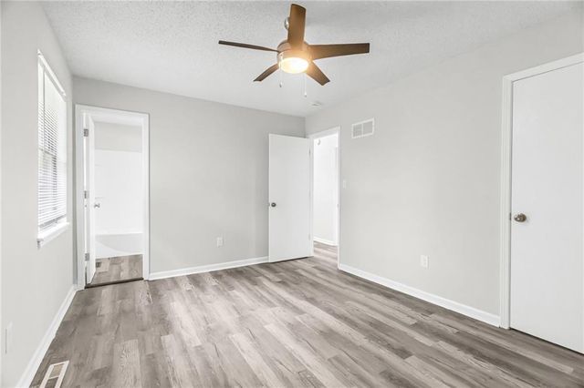 1405 N Millburn Avenue, Independence, MO 64056