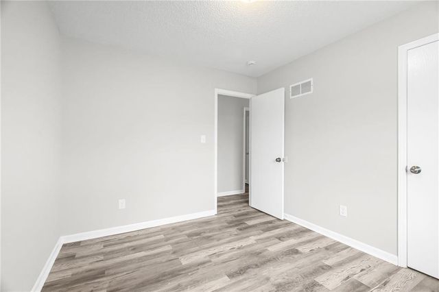 1405 N Millburn Avenue, Independence, MO 64056