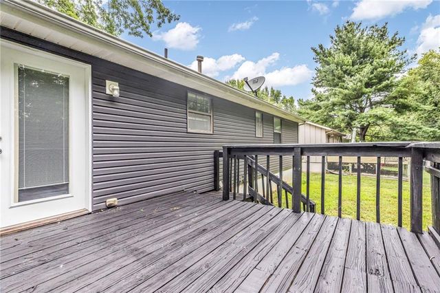 1405 N Millburn Avenue, Independence, MO 64056