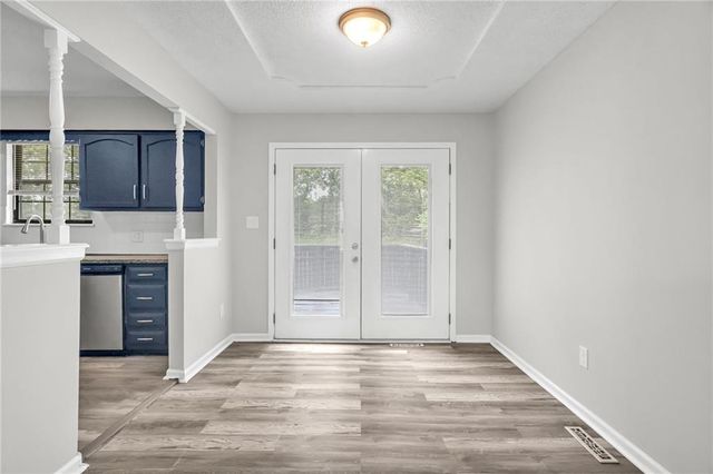 1405 N Millburn Avenue, Independence, MO 64056