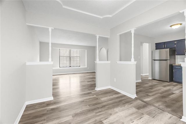 1405 N Millburn Avenue, Independence, MO 64056