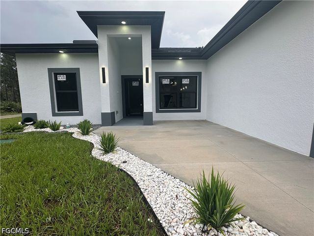 1001 W 17TH ST, Lehigh Acres, FL 33972