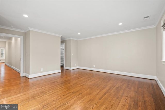 4905 DORSET AVE, Chevy Chase, MD 20815