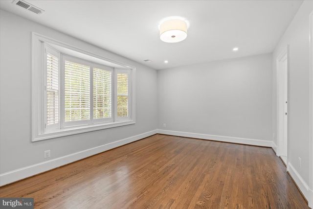 4905 DORSET AVE, Chevy Chase, MD 20815