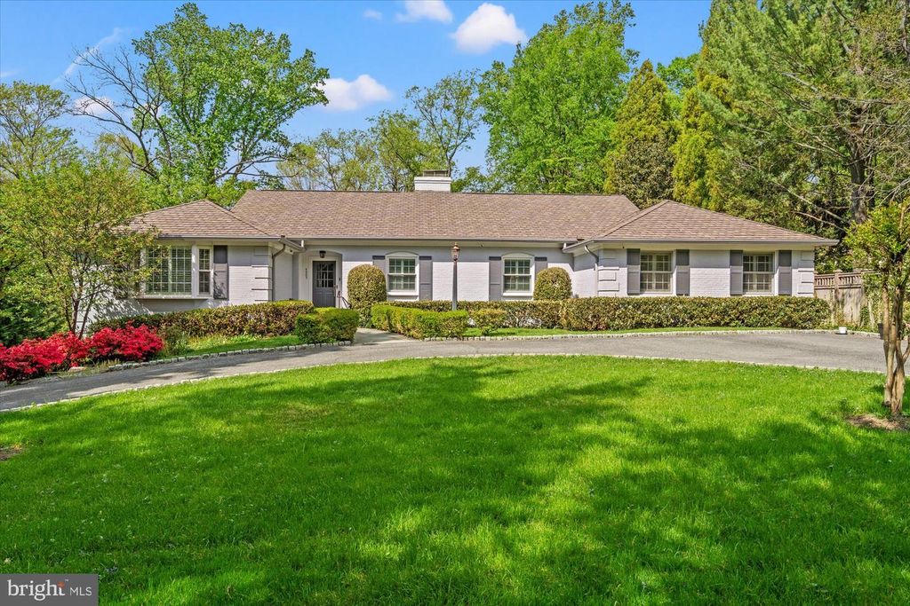 4905 DORSET AVE, Chevy Chase, MD 20815