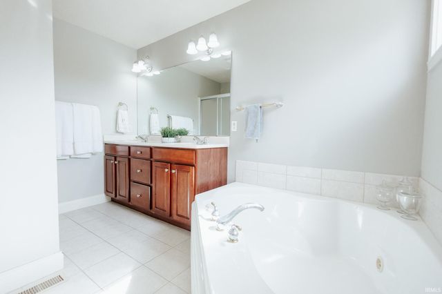 2123 Bunker Lane, Evansville, IN 47725