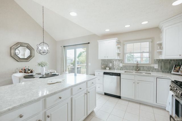 2123 Bunker Lane, Evansville, IN 47725