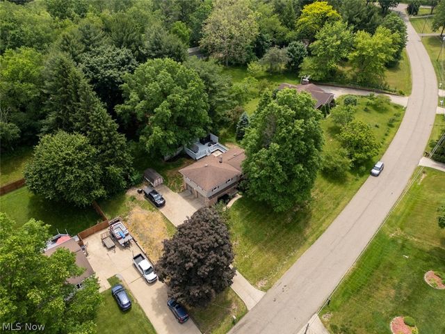 8560 Glennridge Avenue NW, Clinton, OH 44216