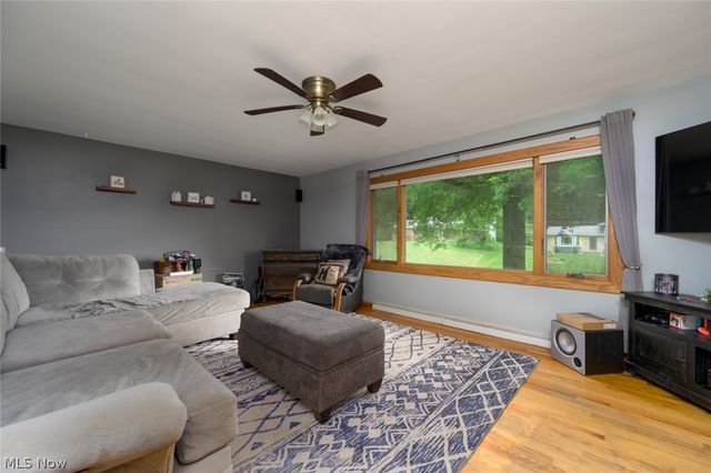 8560 Glennridge Avenue NW, Clinton, OH 44216