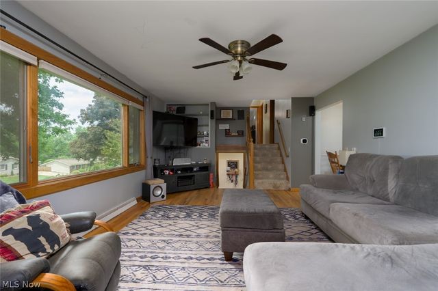 8560 Glennridge Avenue NW, Clinton, OH 44216