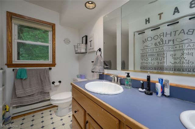 8560 Glennridge Avenue NW, Clinton, OH 44216