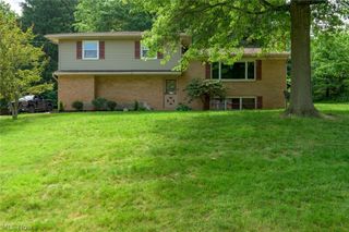 8560 Glennridge Avenue NW, Clinton, OH 44216