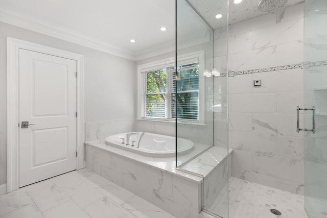 10 Fox Hill Rd, Newton, MA 02459