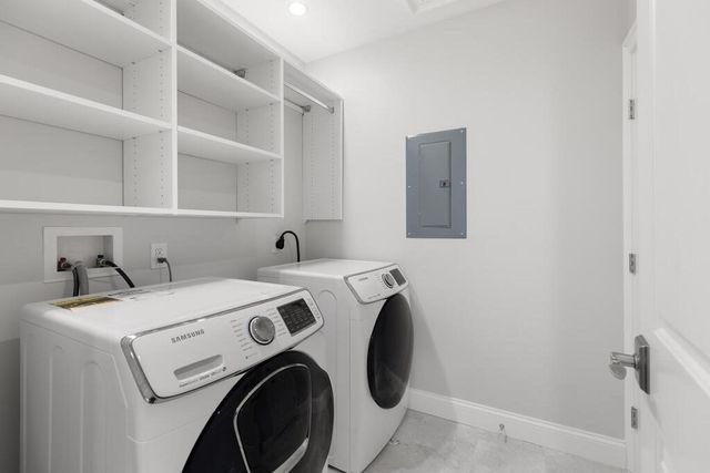 10 Fox Hill Rd, Newton, MA 02459