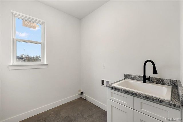 24388 Sawgrass Drive, Macomb Township, MI 48042