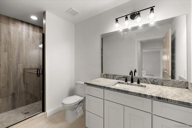 24388 Sawgrass Drive, Macomb Township, MI 48042