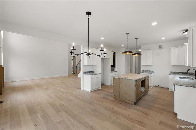 24388 Sawgrass Drive, Macomb Township, MI 48042