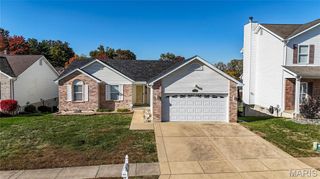 6221 Water Tower Place Drive, St Louis, MO 63129