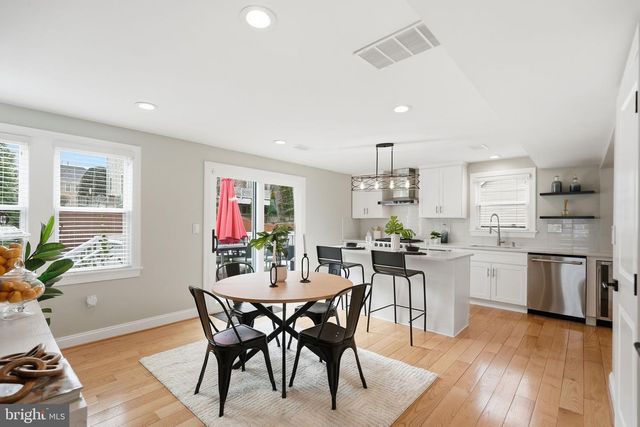 7321 WAYNE DR, Annandale, VA 22003