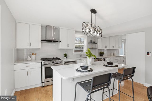 7321 WAYNE DR, Annandale, VA 22003