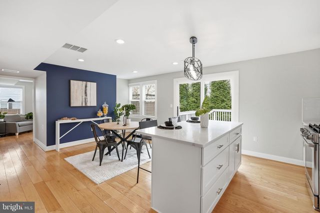 7321 WAYNE DR, Annandale, VA 22003