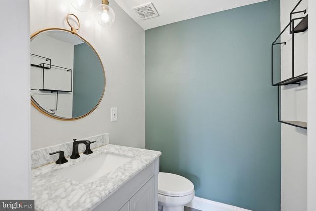 7321 WAYNE DR, Annandale, VA 22003