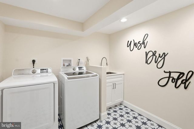 7321 WAYNE DR, Annandale, VA 22003