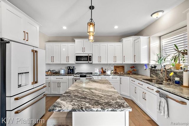 35910 Glenville Drive, New Baltimore, MI 48047