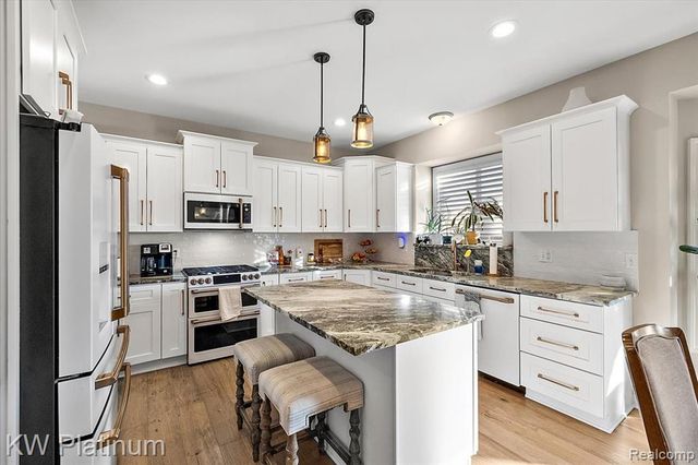 35910 Glenville Drive, New Baltimore, MI 48047