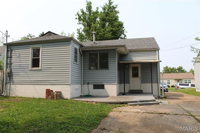 9714 Echo Lane, Overland, MO 63114